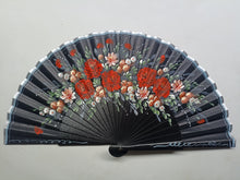 Cargar imagen en el visor de la galería, Modelo Nevia ( abanico de bolso)